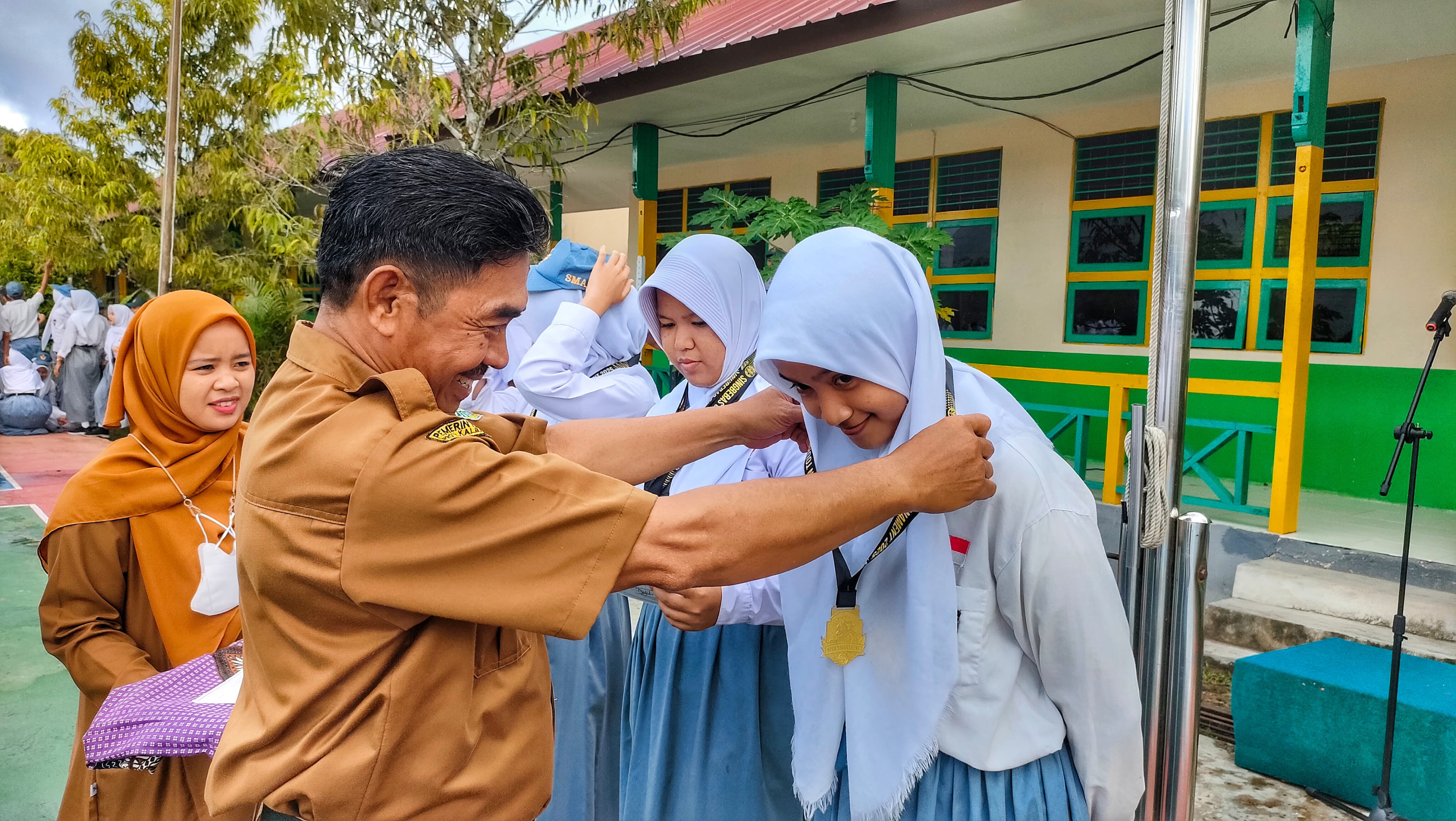 Siswa SMA Negeri 2 Sambas Meraih Juara Biak Sambas Singbebas Open Turnamen Siswa SMA Negeri 2 Sambas Meraih Juara Biak Sambas Singbebas Open Turnamen